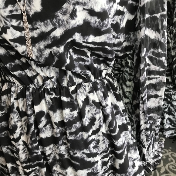 TRENDING! Alice + Olivia Silk Animal Print Dress - Picture 6 of 6
